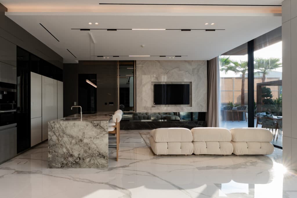 Parkways interior by Treasures International, image 3